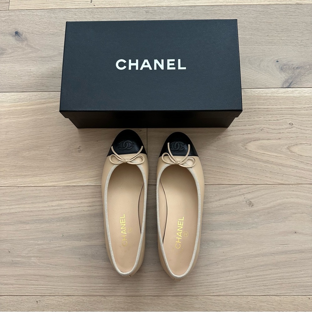 BNIB AUTH CHANEL Ballet Flats